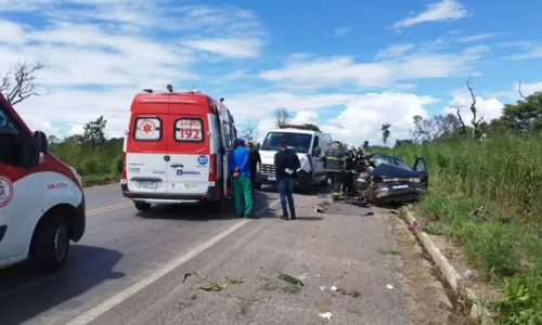 
				
					Duas mulheres morrem em acidente de carro no oeste da Bahia
				
				
