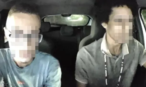 
				
					Dupla filmada ao matar motorista por aplicativo em Salvador é presa
				
				