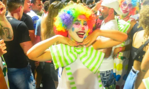 

					Em clima de Parangolé, Léo Santana faz 'Pipoco' histórico em Salvador

				