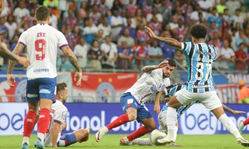  				 					Em jogo marcado por confusão, Bahia vence Grêmio no Brasileirão 				 				