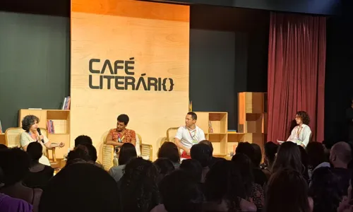 
				
					Escritor baiano Itamar Vieira Junior retorna à Bienal do Livro Bahia
				
				