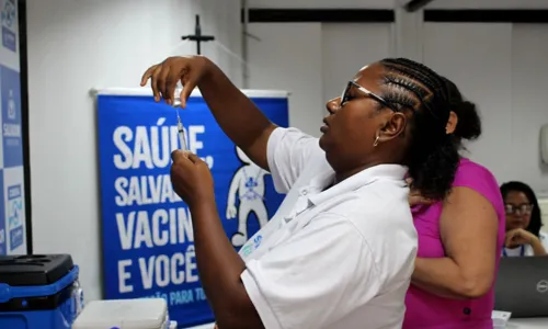 
				
					Estoques da vacina contra dengue acabam em Salvador e Feira de Santana
				
				