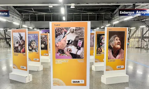 
				
					Exposição homenageia Povos Originários em estação de metrô de Salvador
				
				