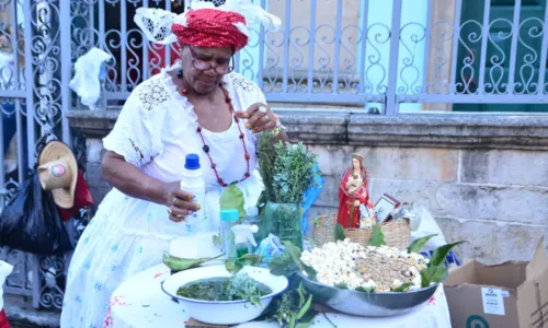 
				
					FOTOS: festa de Santa Bárbara reúne devotos no Centro Histórico
				
				