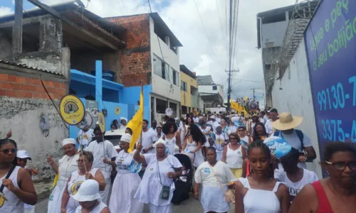 
Fiéis realizam caminhada em Itapuã em combate a intolerância religiosa

