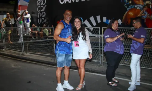 
				
					Fotos: famosos marcam presença no Desfile das Campeãs do Rio
				
				