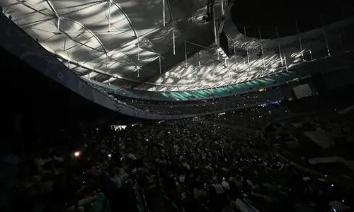 
				
					Galeria: multidão acompanha show de Roberto Carlos na Arena Fonte Nova
				
				
