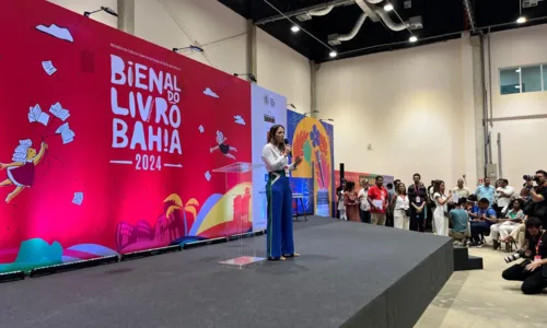  				 					Galeria: veja fotos do 1º dia da Bienal do Livro Bahia 2024 				 				