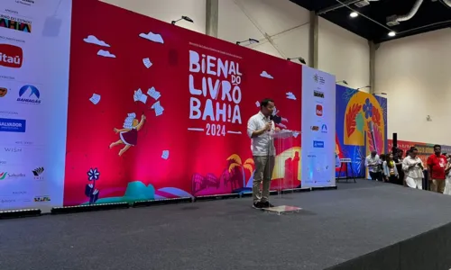  				 					Galeria: veja fotos do 1º dia da Bienal do Livro Bahia 2024 				 				