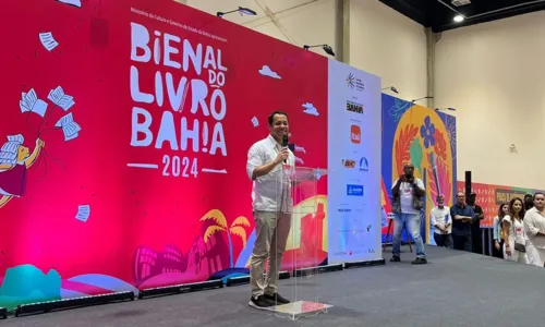  				 					Galeria: veja fotos do 1º dia da Bienal do Livro Bahia 2024 				 				
