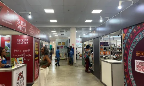  				 					Galeria: veja fotos do 1º dia da Bienal do Livro Bahia 2024 				 				