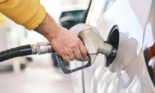 
				
					Gasolina vendida para distribuidoras tem aumento de 5,1% na Bahia
				
				