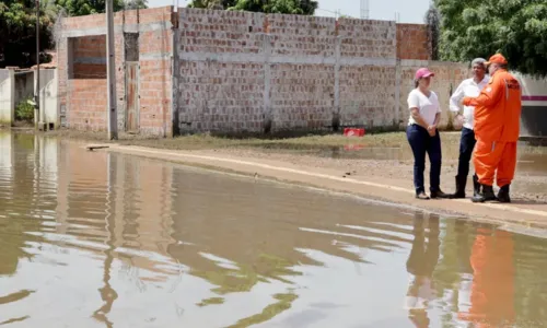 
				
					Governador visita municípios atingidos por temporais no oeste da Bahia
				
				