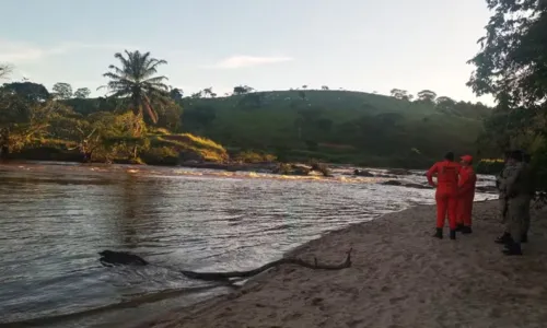 
				
					Homem desaparece em rio na Bahia após salvar mãe de afogamento
				
				