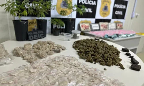 
				
					Homem é preso com drogas que seriam vendidas no Carnaval de Salvador
				
				