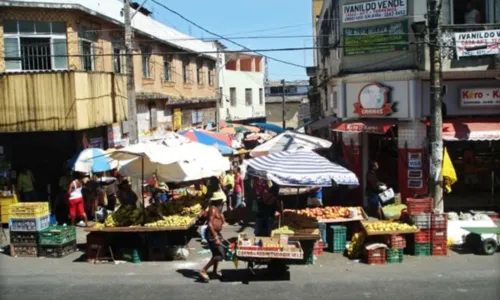 				 					Homem morre após ser baleado na Feira do Japão, em Salvador 				 				