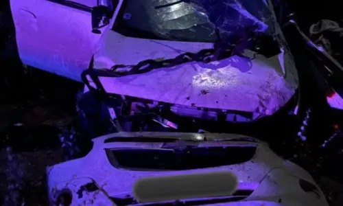  				 					Homem morre e outro fica ferido em capotamento no sudoeste da BA 				 				