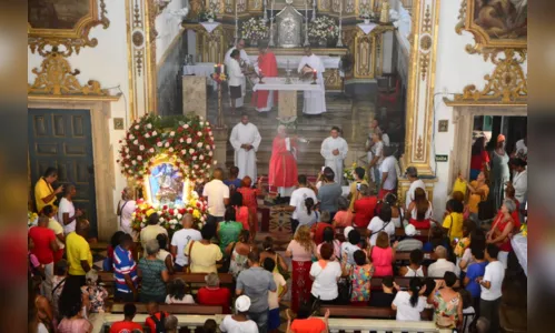 
				
					Homenagem a Santa Luzia: veja fotos da celebração em Salvador
				
				