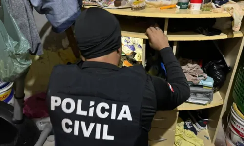 
				
					Homens são detidos em operação contra suspeitos de ataques no Subúrbio
				
				