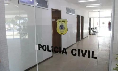 
				
					Idosa morre após ser atingida por bala perdida em ponto de ônibus
				
				