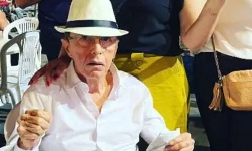 
				
					Ivete Sangalo lamenta morte de tio: 'Siga em paz'
				
				