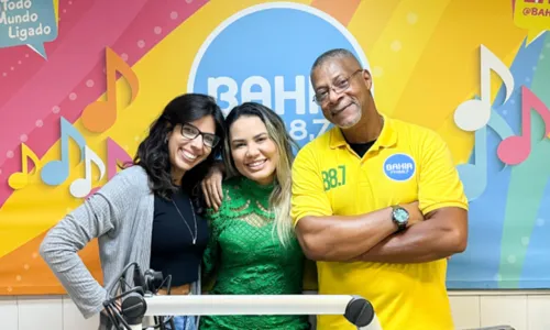  				 					Kelly Fonteli destaca Ivete Sangalo em seu trabalho: 'Sou uma mistura' 				 				
