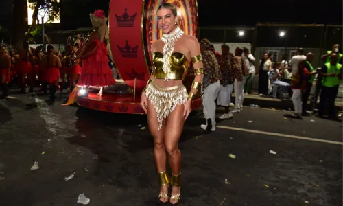 

					Lore Improta arrasa no visual em ensaio da Viradouro no Rio de Janeiro

				
