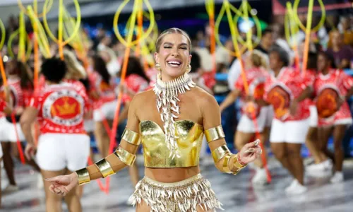 
				
					Lore, Rafa Kalimann e mais famosas quebram tudo em ensaio de Carnaval
				
				