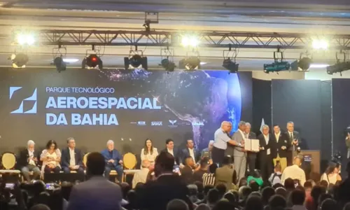 
				
					Lula assina acordo para criação de Parque Aeroespacial na Bahia
				
				