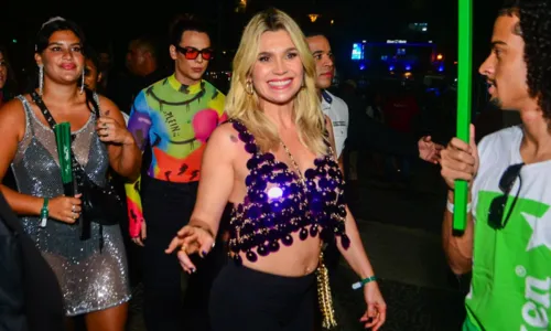 
				
					Madonna no Rio: veja famosos que curtiram show no Rio de Janeiro
				
				