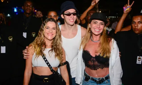 
				
					Madonna no Rio: veja famosos que curtiram show no Rio de Janeiro
				
				