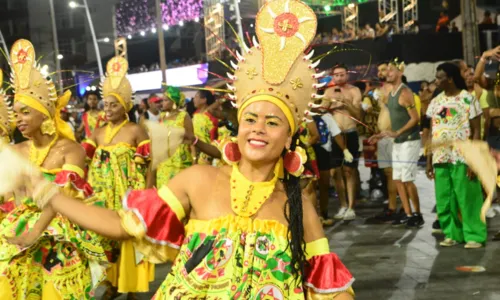 
				
					Malê Debalê desfila no circuito Dodô nesta terça (13); veja fotos
				
				