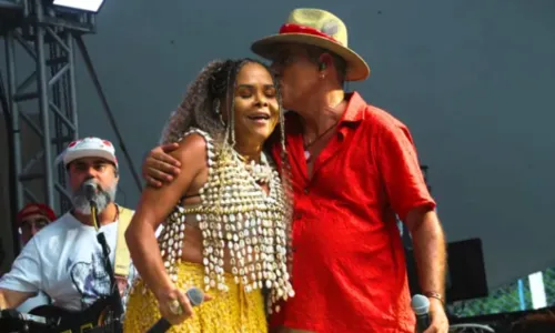 
				
					Márcia Short e Robson Moraes celebram retorno da Banda Mel: 'Especial'
				
				