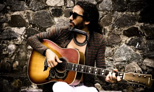  				 					Marcos Clemente celebra musical em homenagem a Raul Seixas: 'Emoção' 				 				