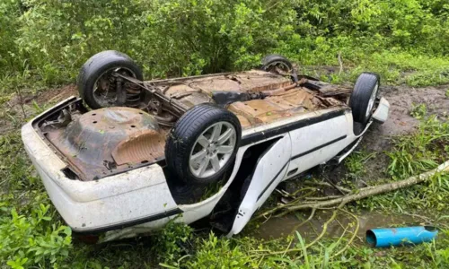  				 					Mototaxista morre e mulher fica gravemente ferida em acidente na Bahia 				 				