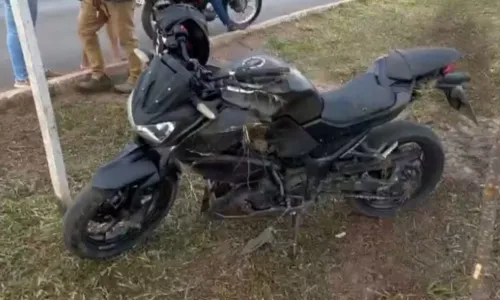 
				
					Mototaxista morre e mulher fica gravemente ferida em acidente na Bahia
				
				