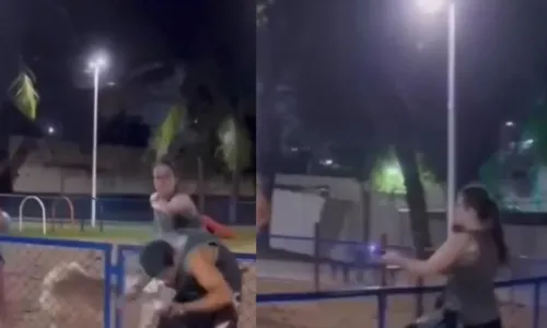 
				
					Mulher é detida por atacar pessoas com arma de choque em Salvador
				
				