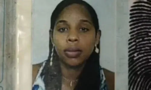 
				
					Mulher é morta a facadas na Bahia; filho da vítima presenciou crime
				
				