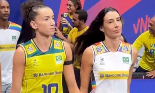 

					Musas do vôlei, Gabi Guimarães e Sheilla Castro vivem namoro discreto

				