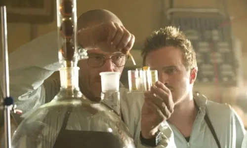 

					Nobel para Breaking Bad: série Netflix premiada completa 16 anos

				