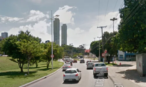 
				
					Novo retorno é aberto na Avenida Juracy Magalhães Júnior, em Salvador
				
				