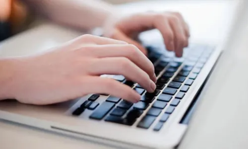 

					O e-mail como ferramenta de comunicação no trabalho

				