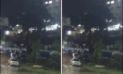  				 					Parte de prédio da Defesa Civil de Salvador desliza devido a chuva 				 				