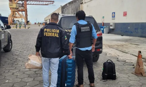 
Passageira de cruzeiro é presa com 47 kg de cocaína em Ilhéus
