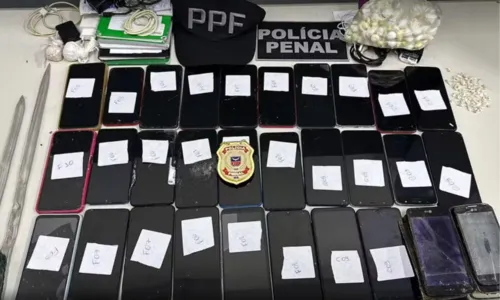 
				
					Polícia Penal da Bahia apreende 31 celulares e drogas em penitenciária
				
				