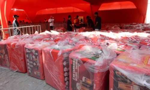 
				
					Prefeitura entrega kits para ambulantes credenciados no Carnaval
				
				