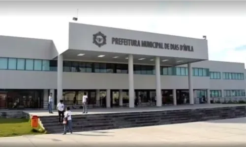  				 					Professores de cidade baiana terão 46 centavos de reajuste no salário 				 				