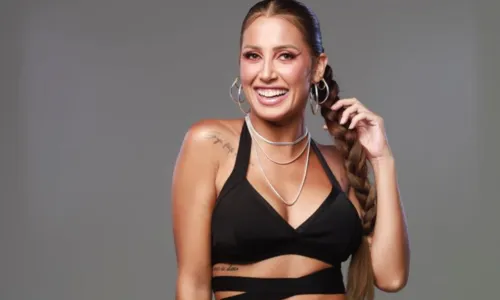  				 					Raquel Tombesi estreia no Cheiro de Amor durante Micareta de Feira 				 				