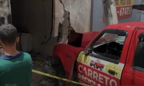 
				
					Reciclador atropelado por caminhonete é enterrado em Salvador
				
				