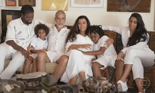 
				
					Regina Casé comemora chegada dos 70 anos: 'Dá uma serenidade'
				
				